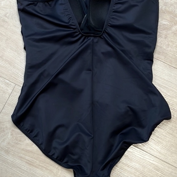 MIRACLESUIT Twisted Sister Esmerlda One-Piece Swimsuit BLACK SIZE 14 - Picture 2 of 10